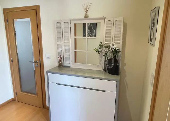 Stylish & Spacious With Balcony アパート ロウリニャン