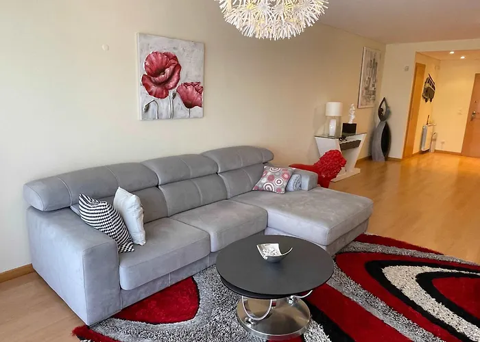 アパート Stylish & Spacious With Balcony *