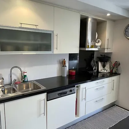 Appartement Stylish & Spacious With Balcony *