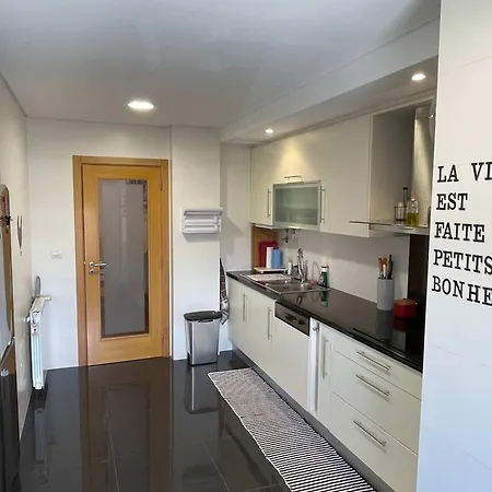 Stylish & Spacious With Balcony Apartment *