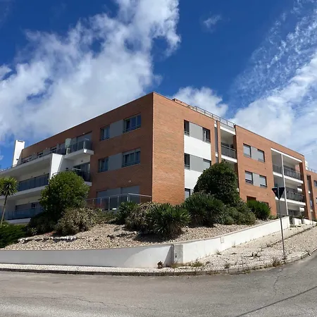 Stylish & Spacious With Balcony Apartment Lourinhã