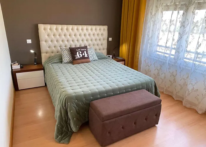 Stylish & Spacious With Balcony *