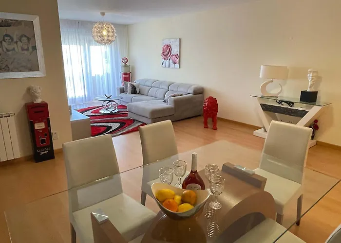 Stylish & Spacious With Balcony Appartamento *